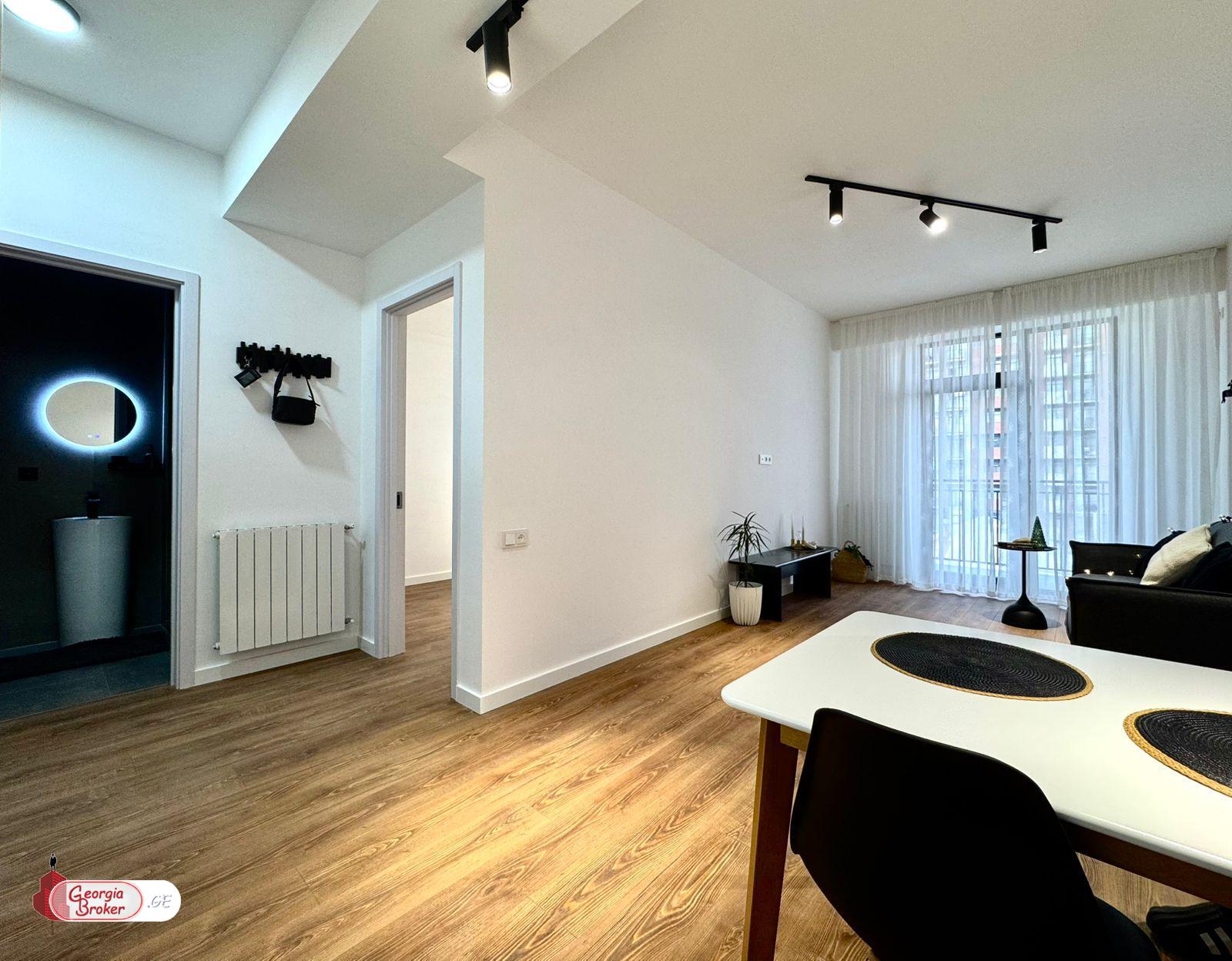 nearly repaired 2-room apartment for sale